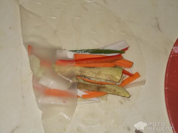 Блинчики из рисовой бумаги с креветками фото