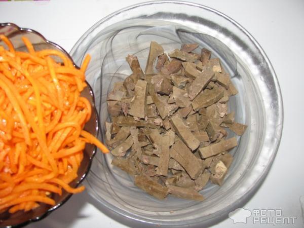 Салат с печенкой и корейской морковкой