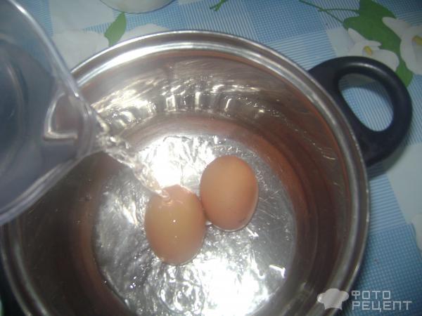 Яйца в крутую в соусе фото