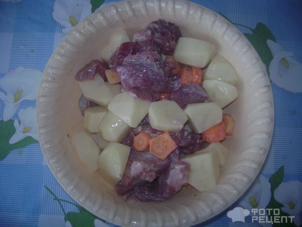 Запеченный картофель с мясом с уникальным соусом фото