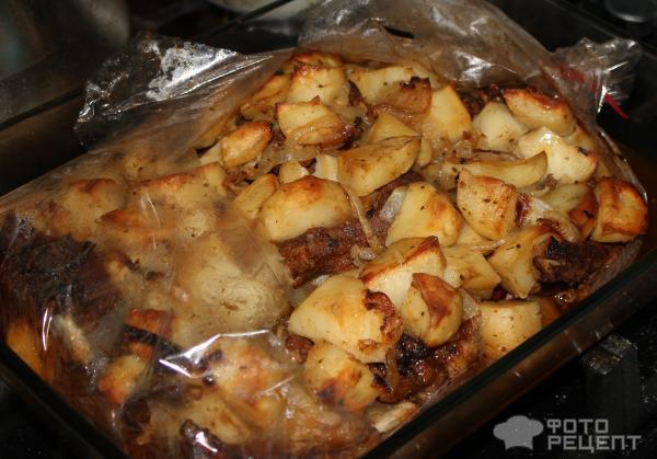 Бараньи ребрышки с картофелем и лучком фото
