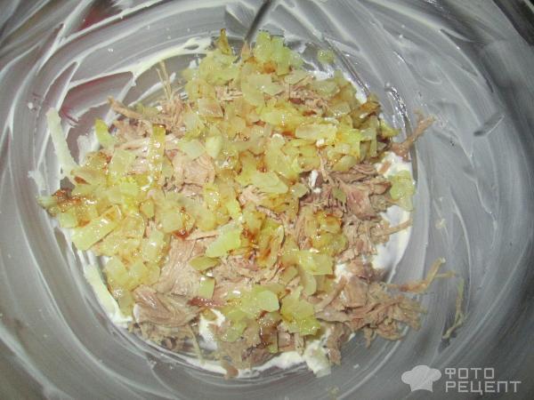 Салат слоеный с утиным филе фото