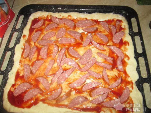 Пицца двуслойная с дрожжевым тестом и лавашом фото
