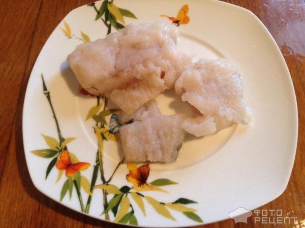 Салат из морской капусты и белой рыбы фото