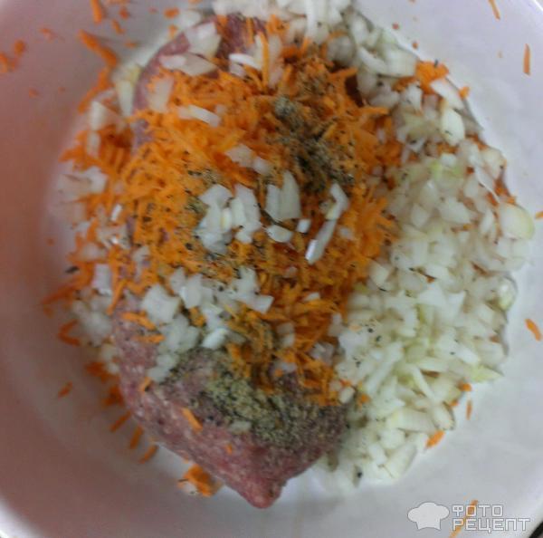 Мясные ежики с рисом в сметанном соусе
