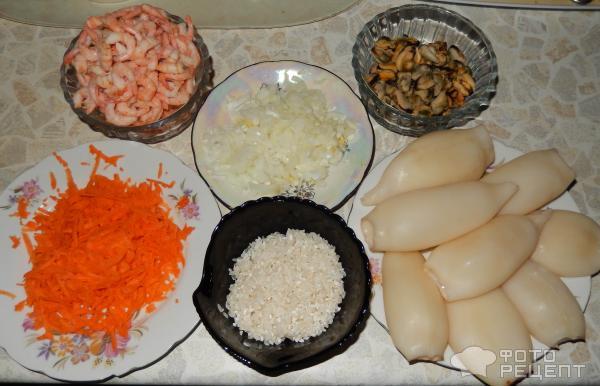 Кальмары, фаршированные рисом и креветками