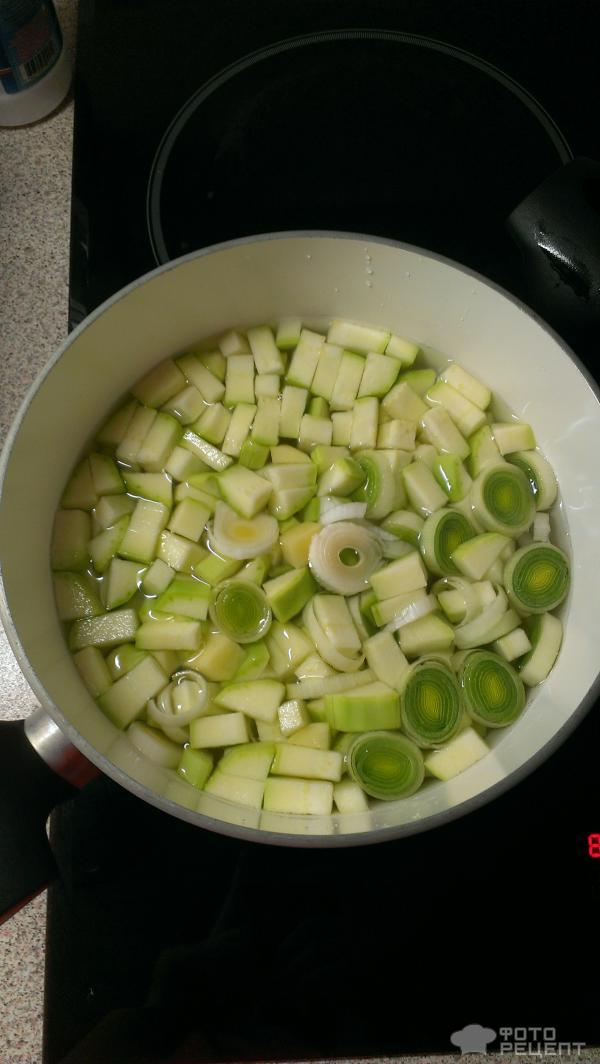 Зеленый суп-пюре фото