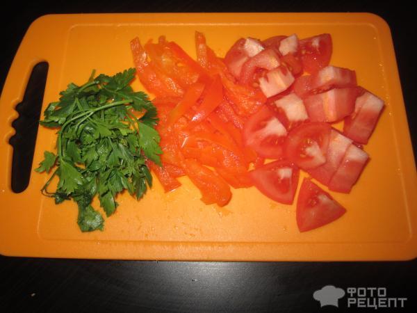 Куриные бедрышки Прованс с овощами в аэрогриле фото