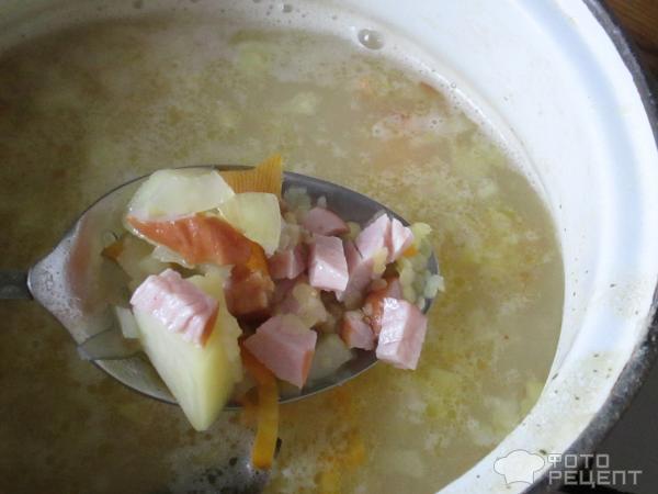 Гороховый суп с копченым мясом фото