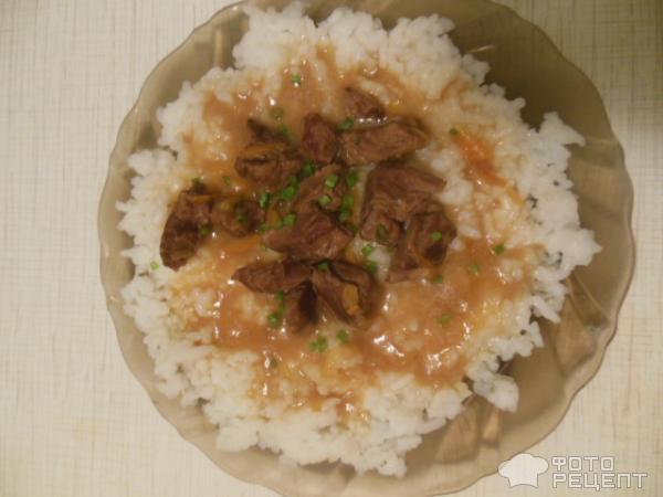 Вкусный гуляш с нежнейшими кусочками говядины фото