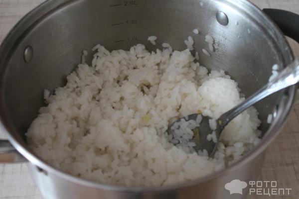 Отварите рис до готовности и промойте