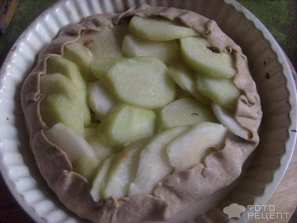 Галета с грушами и ирисками фото