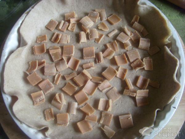 Галета с грушами и ирисками фото