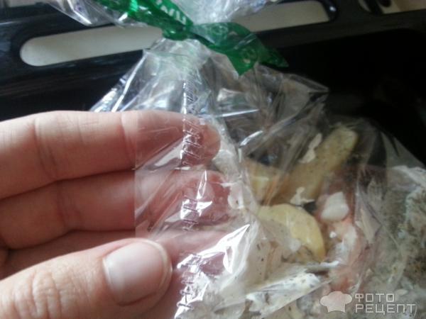 Голень индейки с картошкой запеченные в рукаве фото