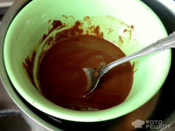 Мороженое молочное в шоколадной глазури фото