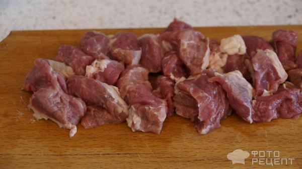 Мясо с картофелем в глиняном горшке фото