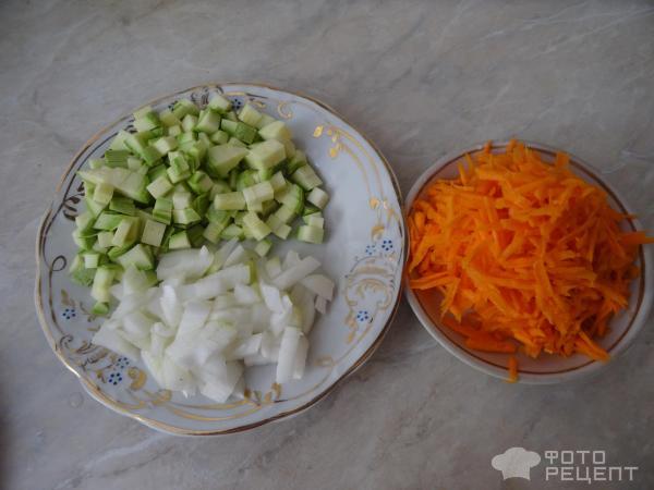 Лук, кабачок и морковь
