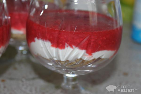 Клубничный десерт фото