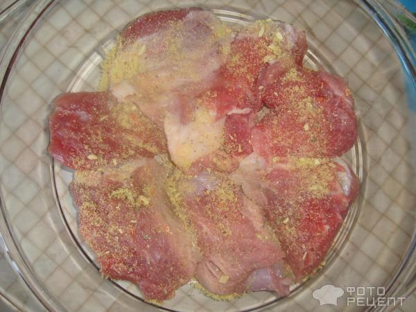 Мясо в духовке с картофелем фото