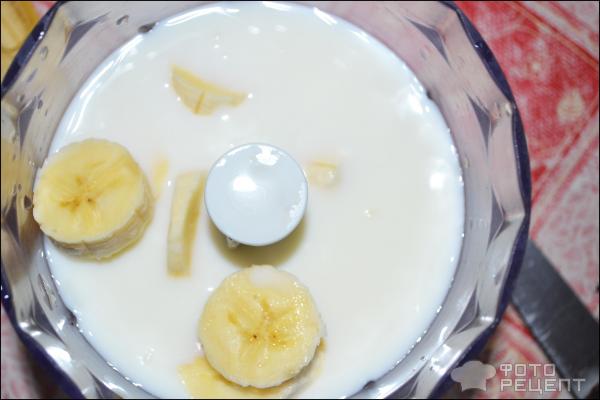 Молочно-банановый коктейль фото