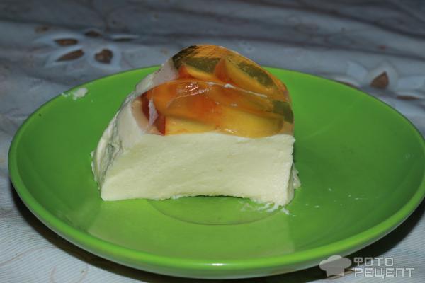Десерт Персики на снегу фото