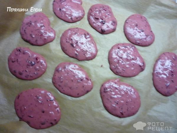 Печенье розовое с клюквой фото