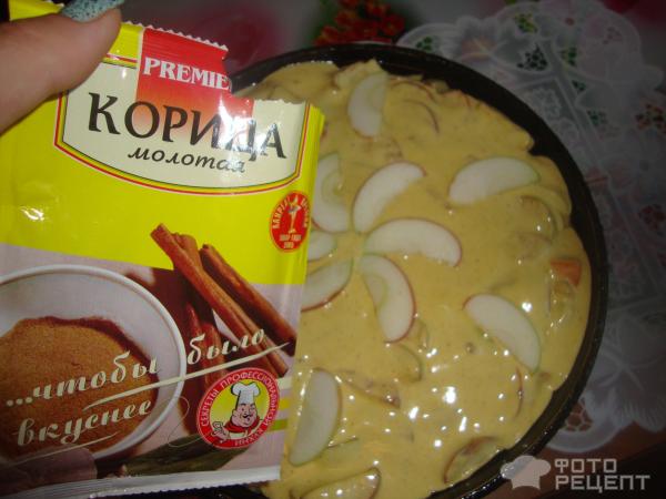 Шарлотка Яблочко с корицей фото