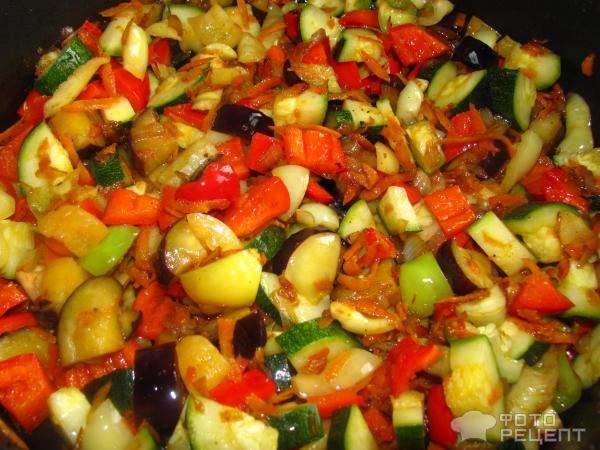 Цветная капуста тушеная с овощами Colorful vegetable фото