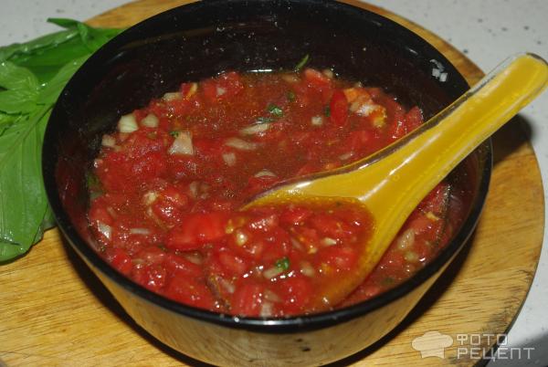 Салат Капрезе с баклажанами и томатной сальсой фото
