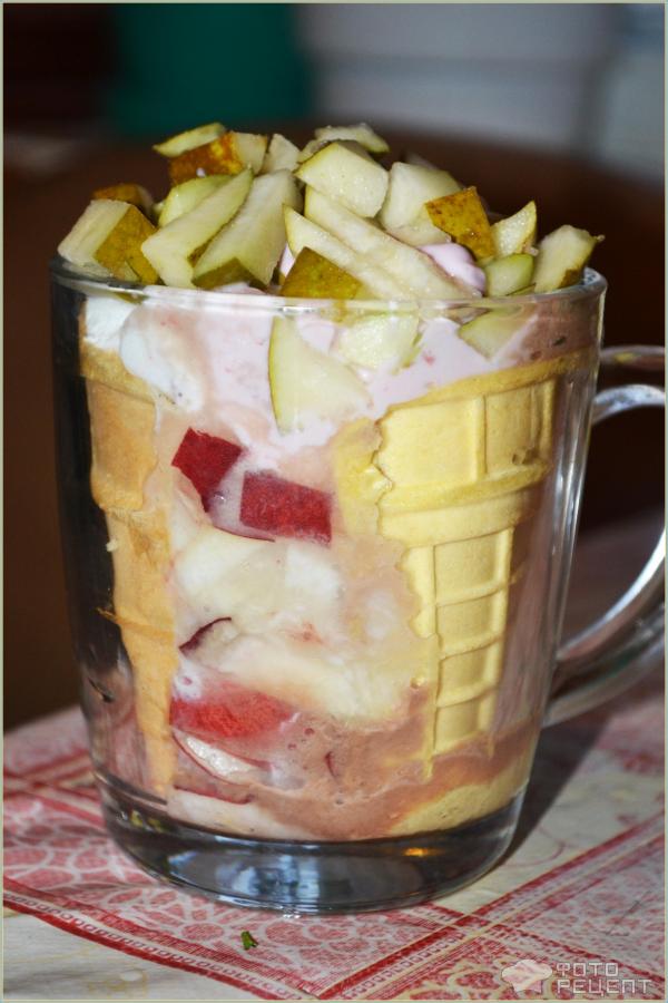Мороженый десерт из персика фото