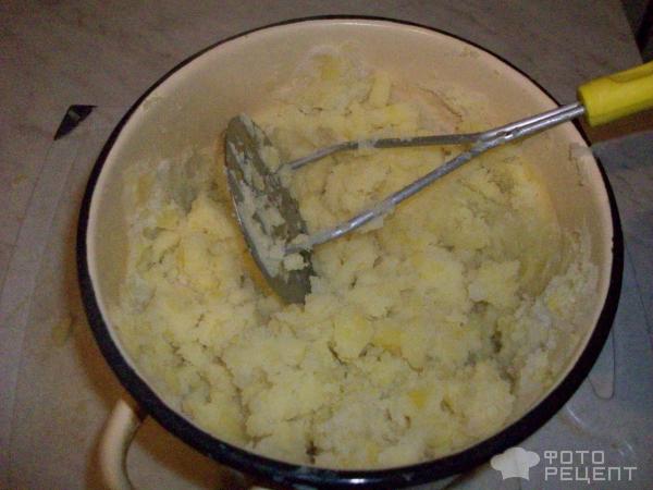 Картофельное пюре с тушенкой. Вкус детство фото