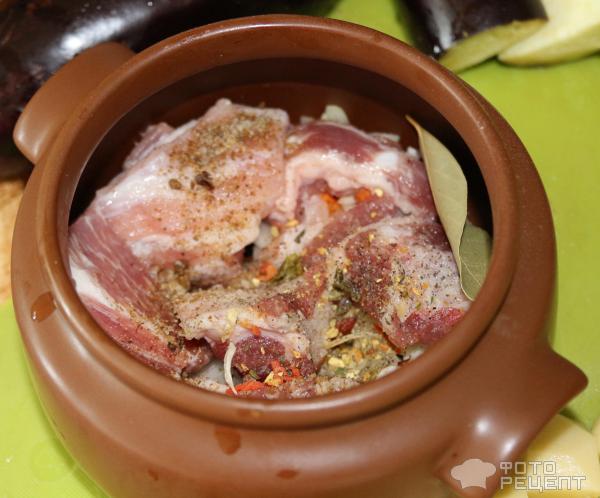 Мясо в горшочке с овощами в духовке фото