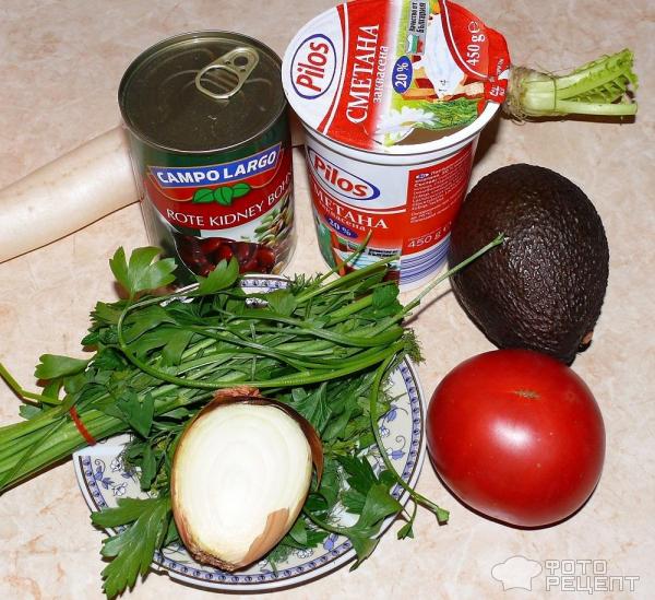 Салат из красной фасоли с авокадо фото