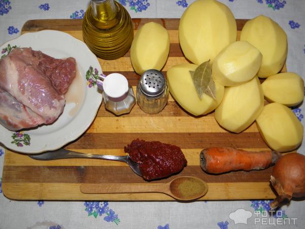 Картошка с мясом тушеная в мультиварке