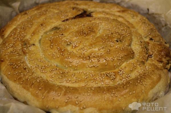 Пирог со спаржей и маслинами фото