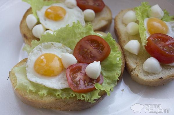 Горячие бутерброды с яйцом фото