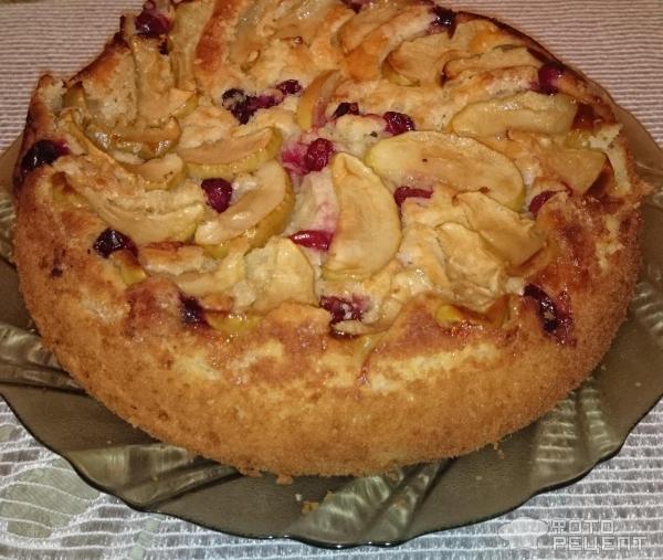 Пирог с творогом и яблоками фото