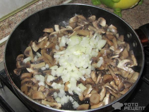 Запеканка с индейкой, грибами и картофелем фото