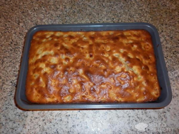 Шарлотка с яблоками и бананами фото