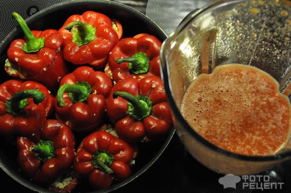 Фаршированный перец в томатном соусе