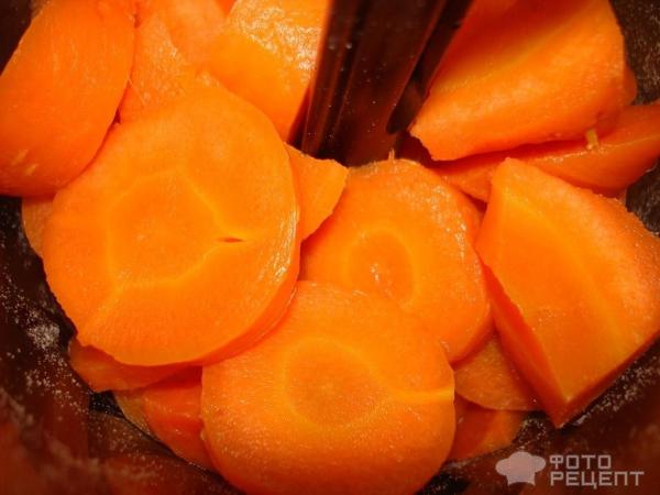 Суфле из моркови и зеленого консервированного горошка фото