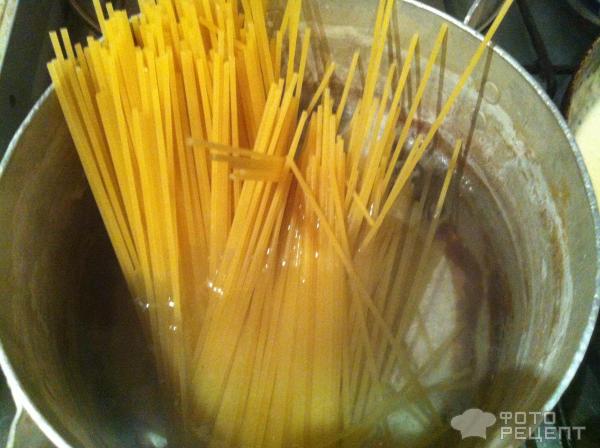 Спагетти с соусом из сыра Дор Блю фото