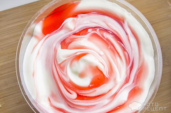 Ягодно-йогуртовый десерт фото