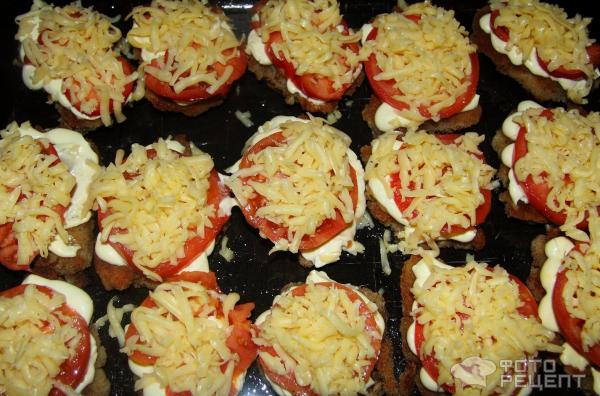 Филе пангасиуса с помидорами и сыром фото