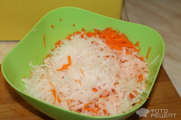 Салат из редьки с морковью фото