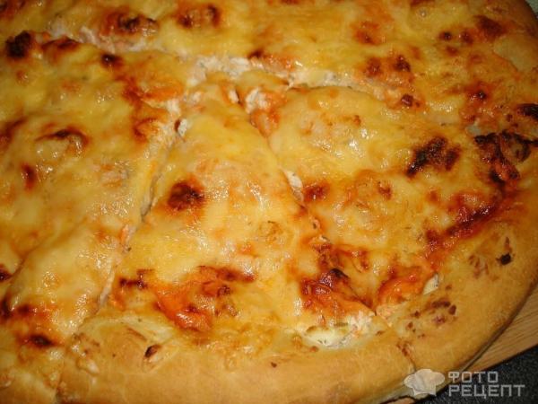 Сырно-творожная пицца с креветками фото
