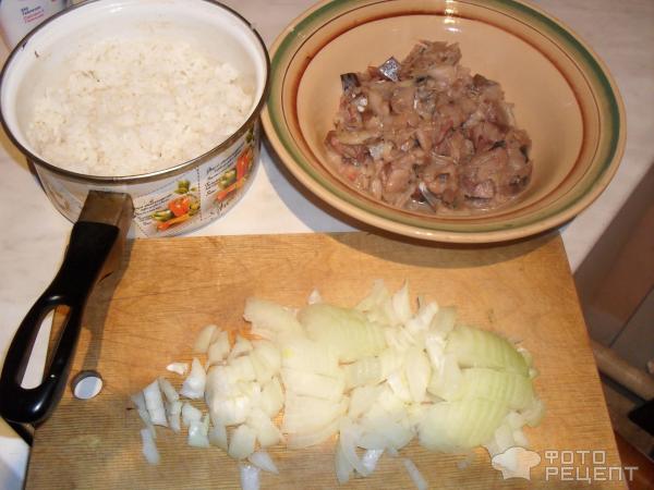 Скумбрия с рисом, имбирем и карри