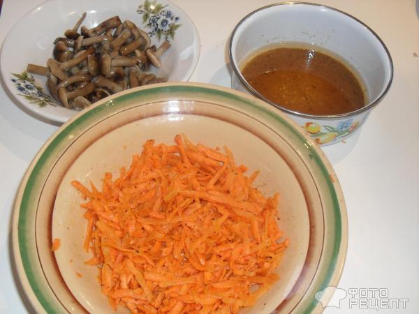 Салат с опятами и корейской морковью