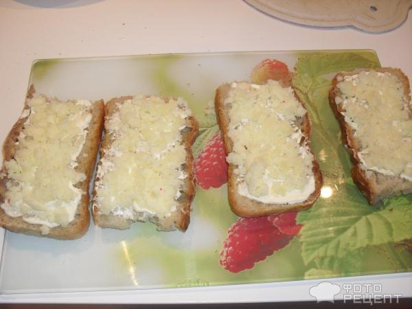 Утренние бутерброды с крабовыми палочками фото