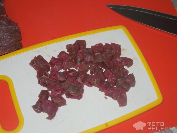 мясо на мелкие куски